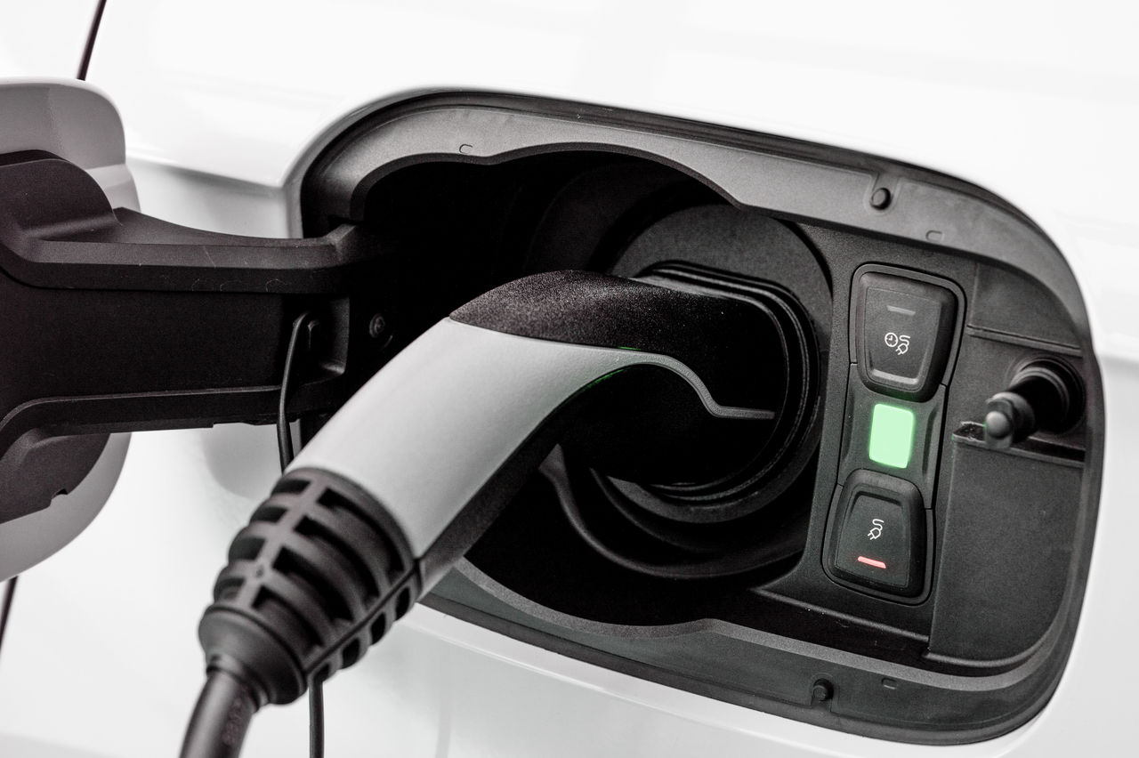 What Are The Advantages Of Hybrid Vehicles Over Gasoline