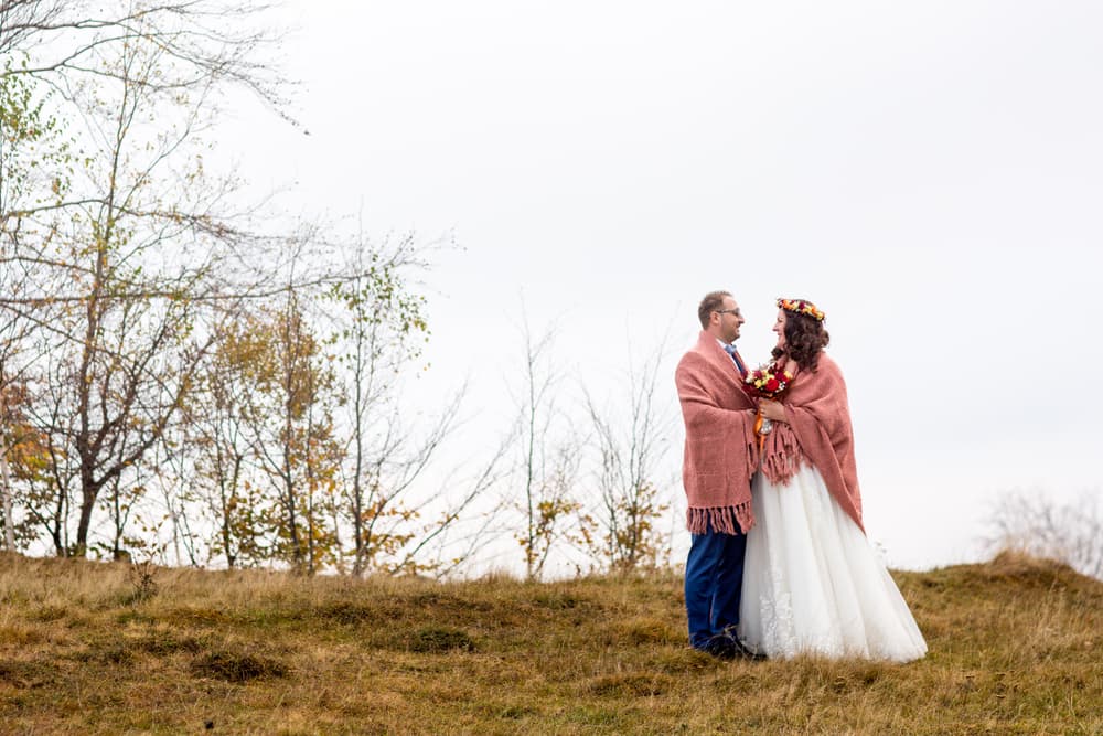 What To Wear For An Outdoor Wedding In Different Seasons